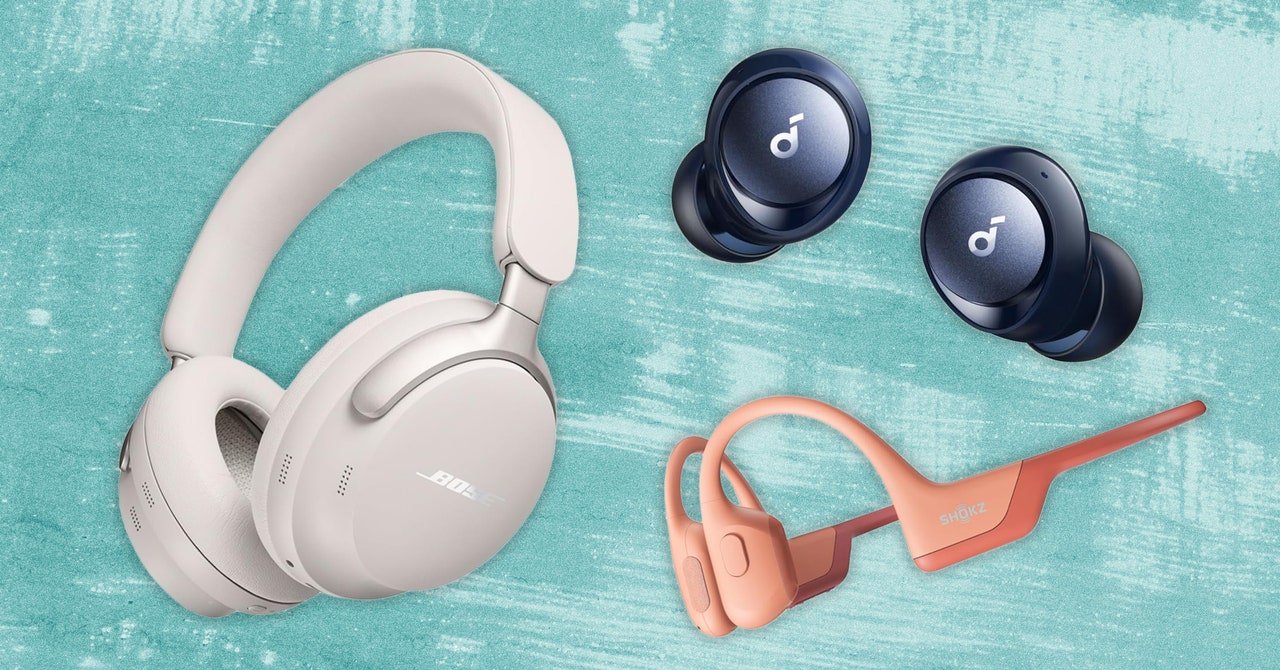 29 Best Black Friday Headphone Deals (2024)